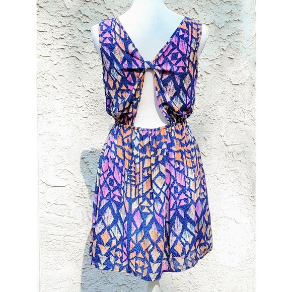 Unique Skater Dress by Forever21 - Picture 3 of 4